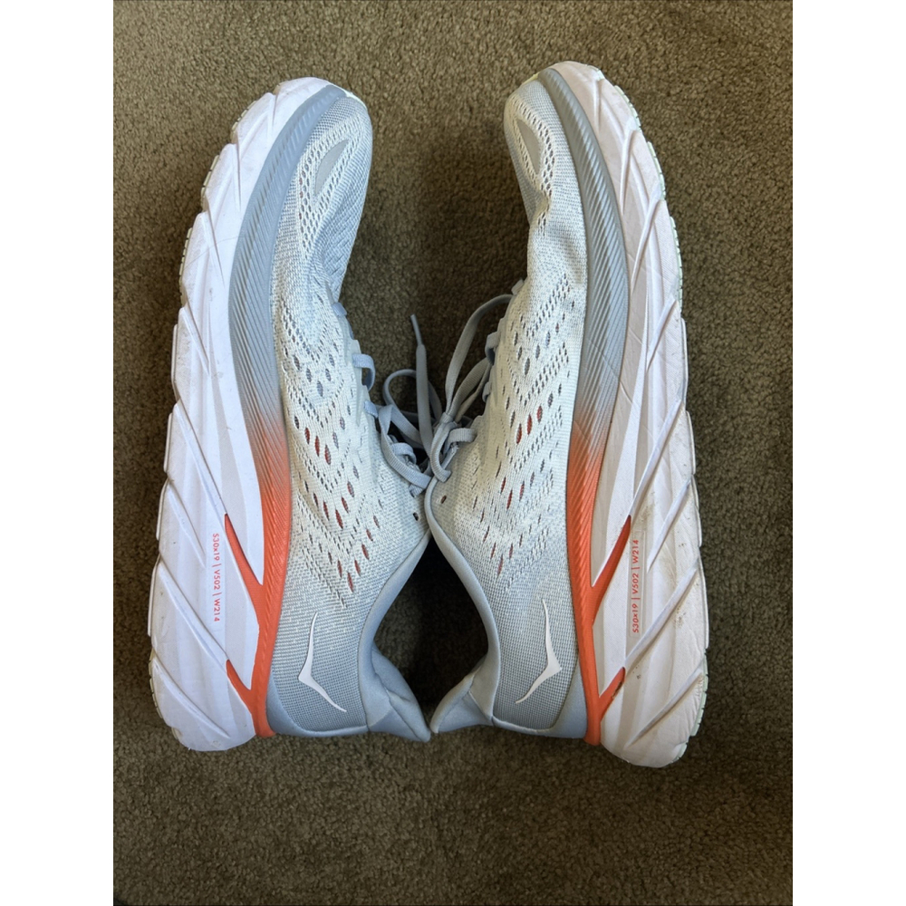 Hoka One Clifton 8 Women's Running Shoes Size 12 Blue/White Never Worn - Picture 3 of 6